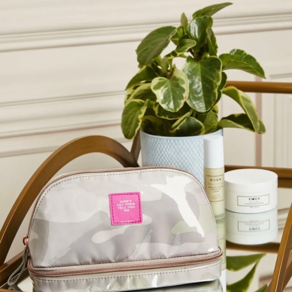 Stella & Dot Crush It Pouf in Camo Bluch - Picture 4 of 6